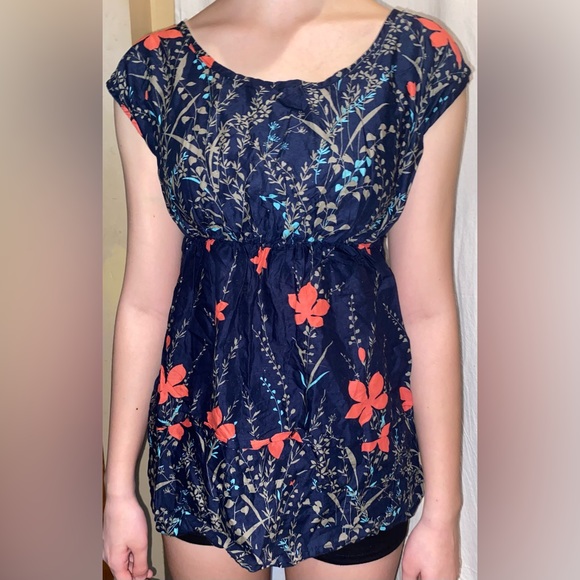 Vintage Blue floral top - Picture 1 of 3